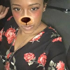 Meet your Posher, Denisha